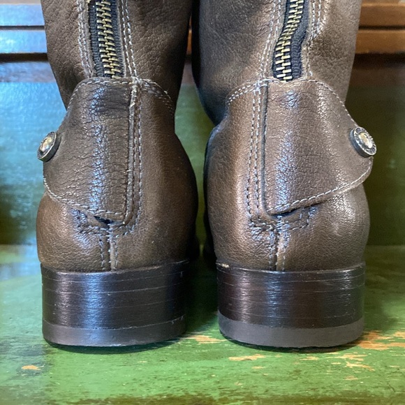 Frye Melissa Button Leather Back Zip Boots- Size 8 - Picture 7 of 16